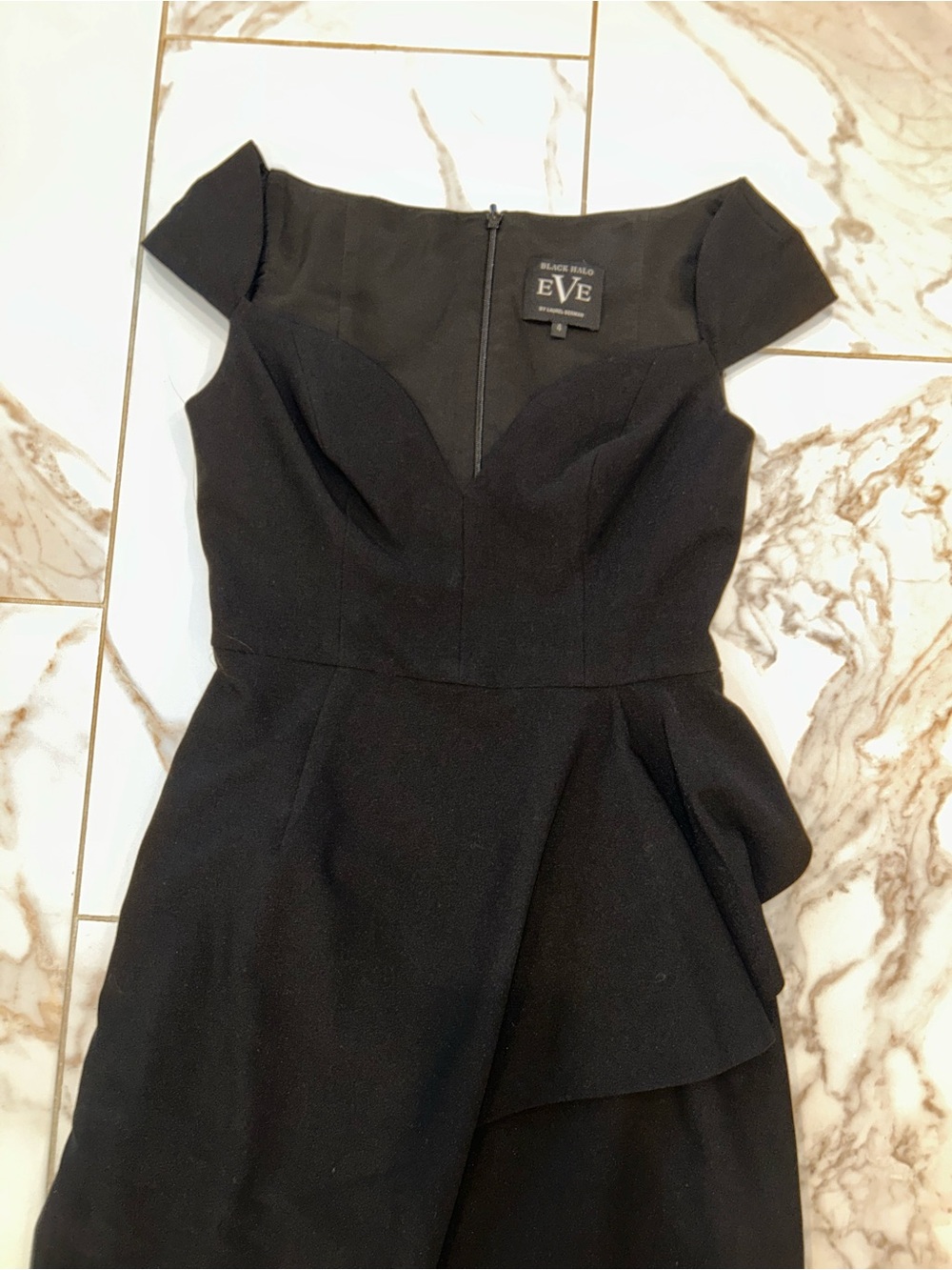 Black Halo Black Gown Size 4 EUC
